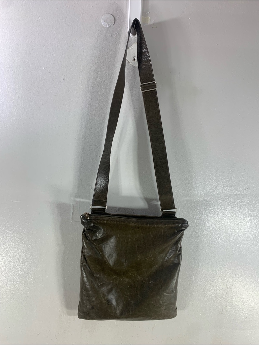 m0851 Vintage Leather Crossbody Shoulder Bag Olive Brown Distressed Minim